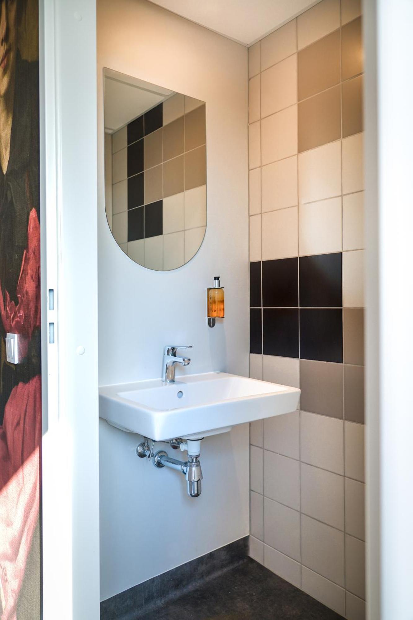 Easy One Premium Art Aparthotel Cracóvia Exterior foto